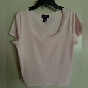 Light pink lace trim short sleeve top